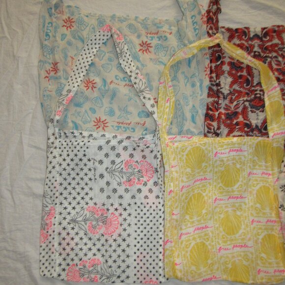 Lot of 5 Free People Reusable Bags Floral Seashells Beachy Tote Carryall - Picture 3 of 3